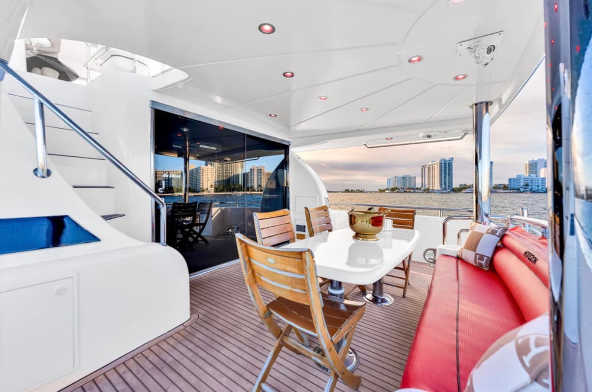 WaveRaiders305 yacht charter photo 09