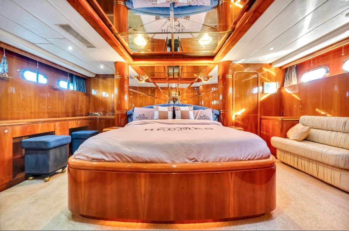 WaveRaiders305 yacht charter photo 13