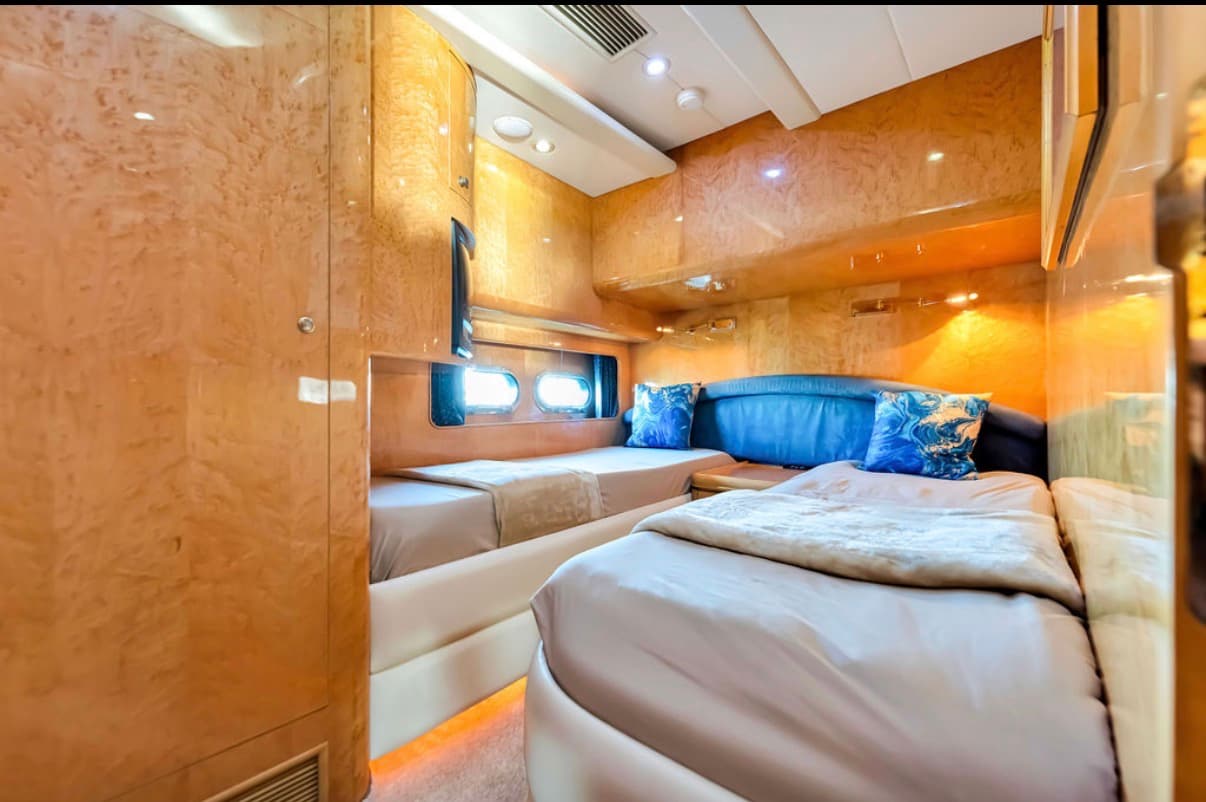 WaveRaiders305 yacht charter photo 15