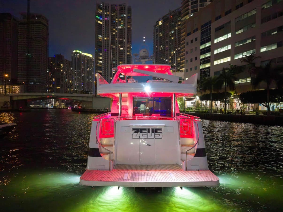 WaveRaiders305 yacht charter photo 16
